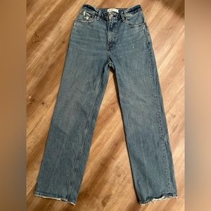 Abercrombie & Fitch: The 90’s Relaxed Jean/High Rise. Curve Love